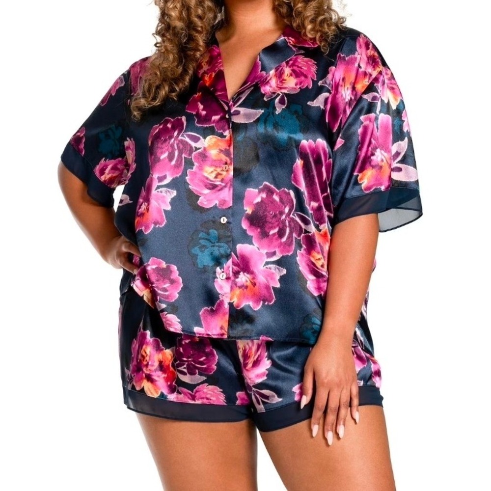 Lilac +‎ London Navy Floral Satin Pajama Set Short Sleeve Button Top Shorts S